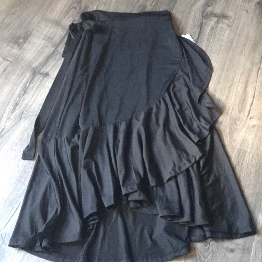 LuLaRoe Bella Wrap Skirt Black XS BNWT